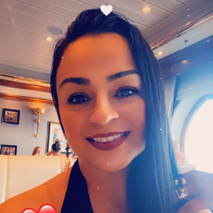 Meet your Posher, Vicky